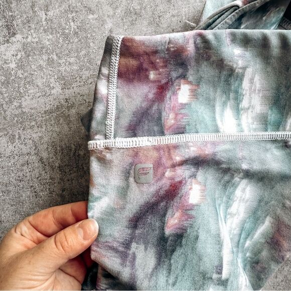 Fabletics Green and Pink Swirl Print High Rise Crop Workout Leggings Size Small - Picture 7 of 7